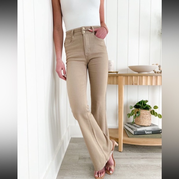 Judy Blue Sandy Bottom High Rise Khaki Garment Dyed Control Top Flare Jeans - Picture 1 of 10